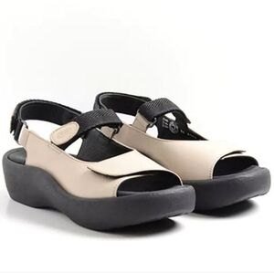 Wolky Jewel sandal in Linen Size 42